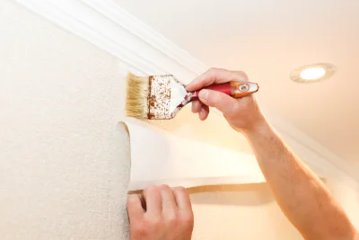 Pose de papier peint à la Croix-du-Perche — revêtements muraux et toiles de verre